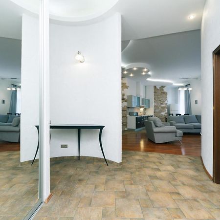 Апартаменты Lux Near Maidan, Khreschutyk 3Br Киев Экстерьер фото